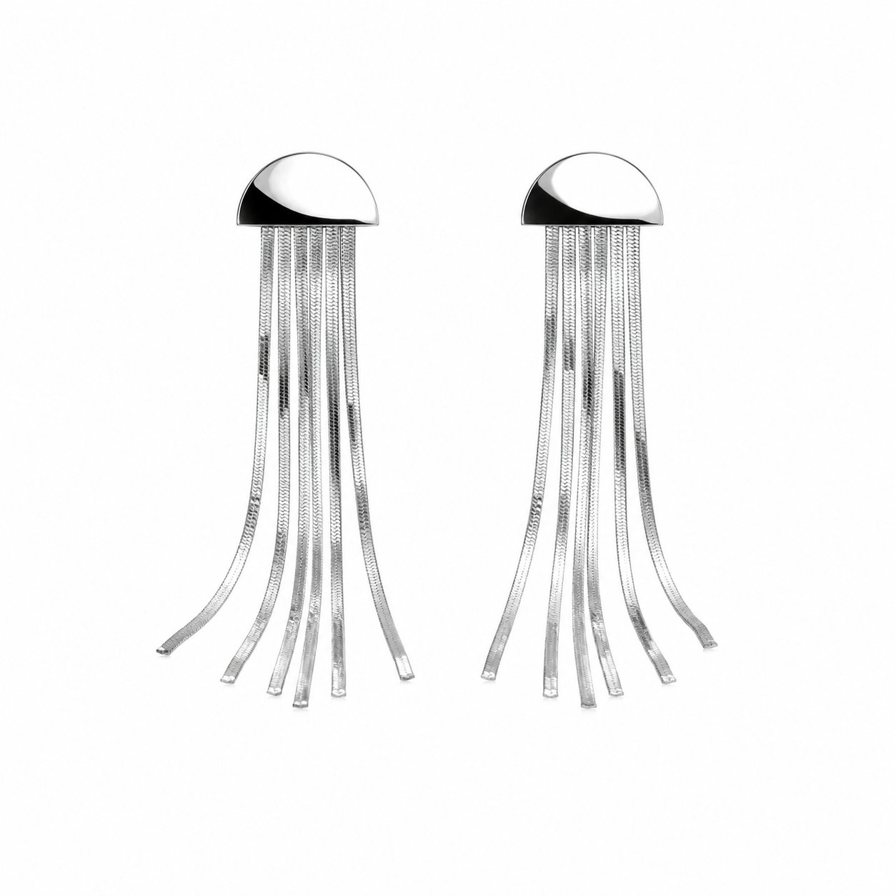 Silver renk zincir detaylı sallantılı çelik küpe modeli