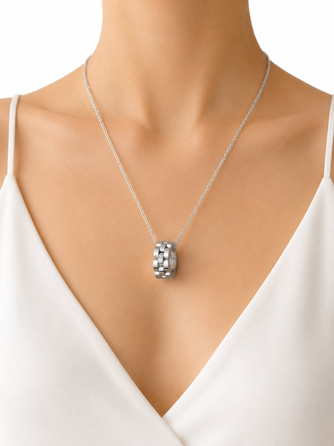 Silver Renk Modern Zincir Desenli Çelik Kolye