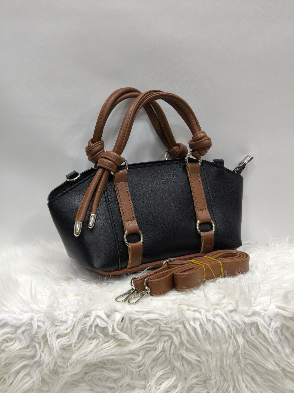 Bağcıklı Model Kadın Omuz Çantası Şık Günlük Kullanım Trend Tasarım - Görsel 8